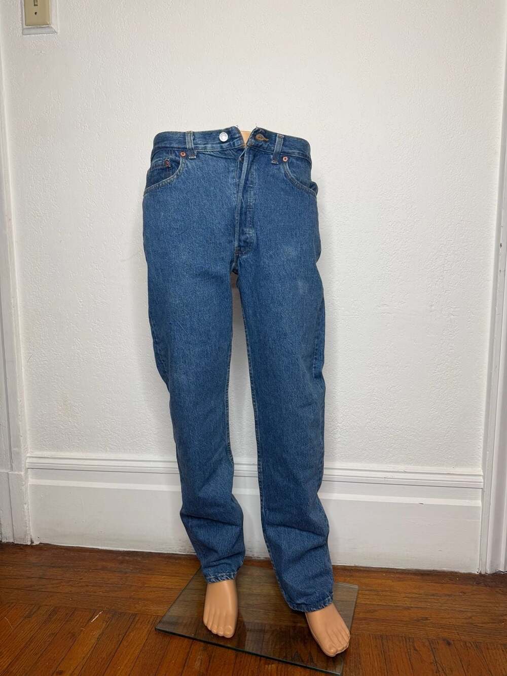 Vintage Levi's 501 Made in USA Medium Wash Straight Leg Jeans W34 L34 true fit 3